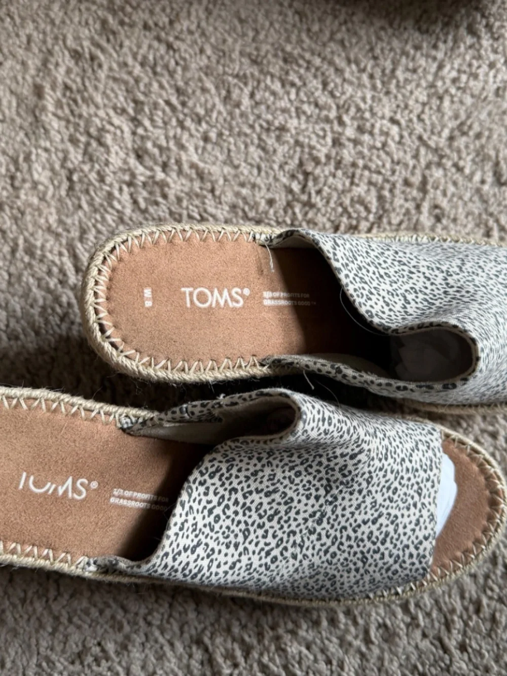 TOMS Leopard Print Espadrille Wedge Mule Sandals Women's Size 8 EUC